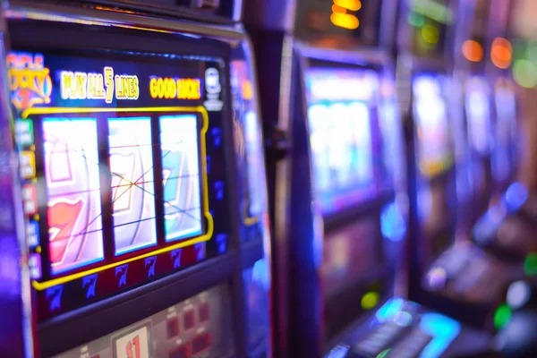 Bet sizing: minimum to maximum per game Slot game bet sizing interface on donal88 login mobile